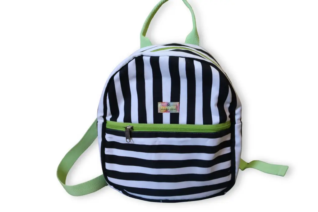 Mochila rayas b/n